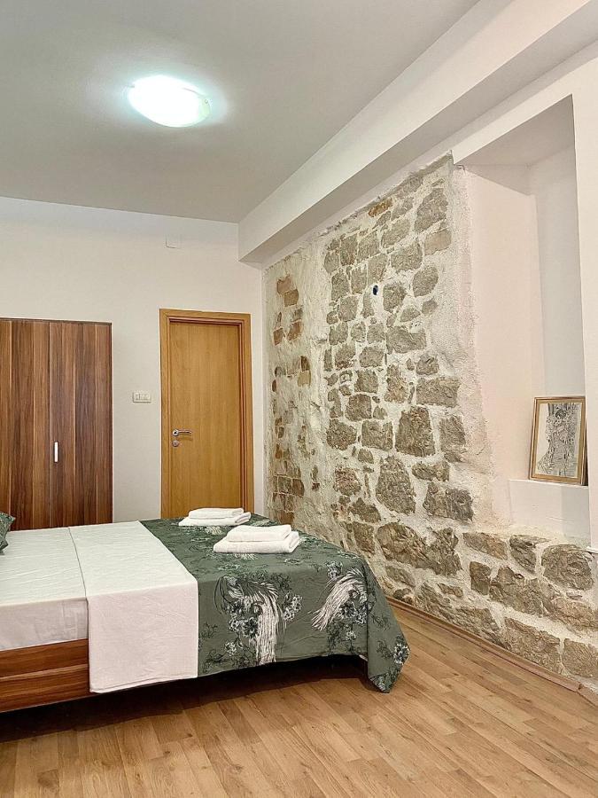 Apartments Helen Сплит Экстерьер фото